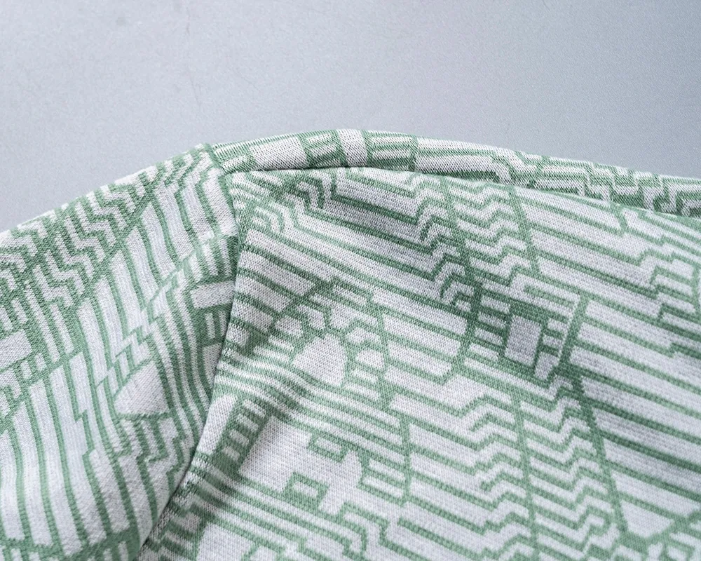 30165# 2026 spring and summer official website New Arrival lapel T-shirt, knitted jacquard fabric is handsome, the fabric is comfortable, the workmanship is rigorous, and the stitching is neat. Good upper body effect·Sizes M-3XL Light Green